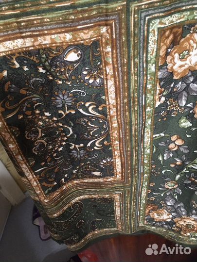 Новый красивый палантин