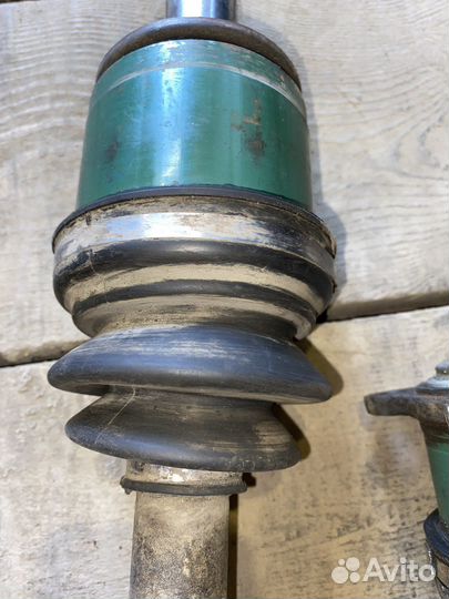 Продам привода на Mitsubishi Pajero