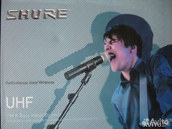 Стойка микрофонная с вокальным микрофоном