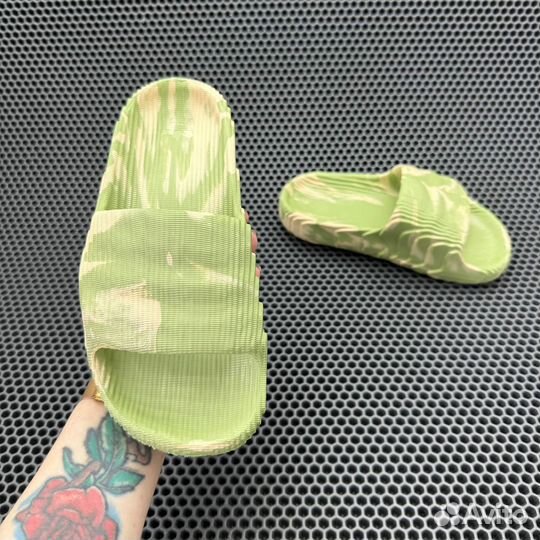 Adidas 22 Slides Magic Lime Desert Sand сланцы (шл