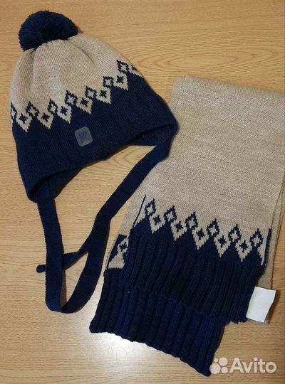 Комплект шапка и шарф