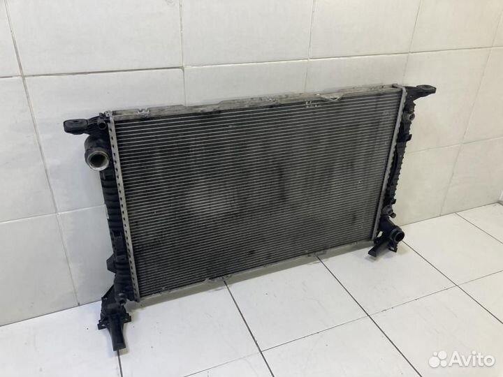 Радиатор охлаждения двигателя Audi А4 В8 8K2