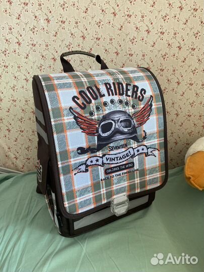 Рюкзак новый с орто спинкой отличного качества