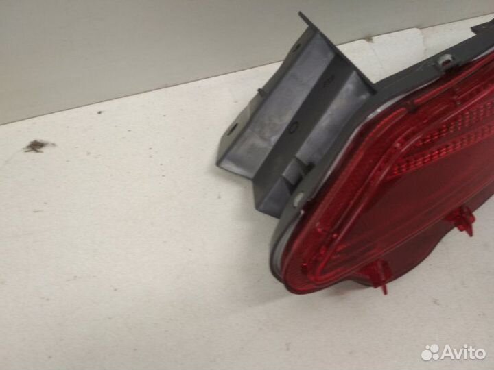 Отражатель задний правый Toyota Rav4 40 2013-2016