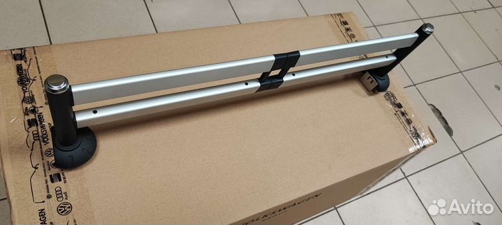 Креп для багажника VW Touareg телескопический