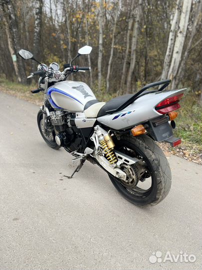Yamaha XJR 400 r