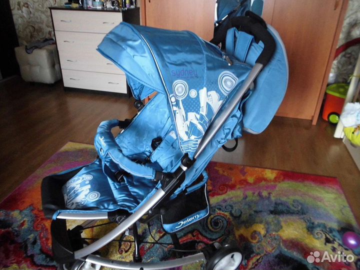 Прогулочная коляска