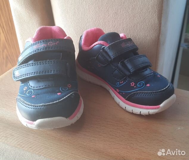 Кроссовки для девочки
