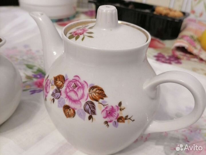 Сахарница, молочник, заварочный чайник