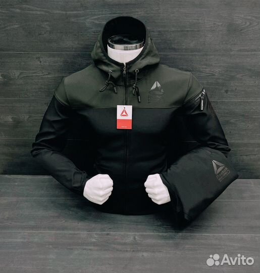 Спортивный костюм Reebok