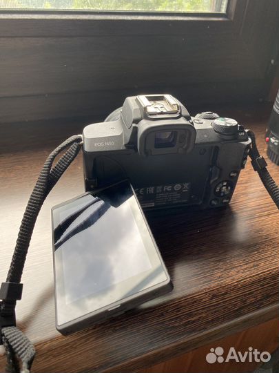 Зеркальный фотоаппарат Canon m50 и объектив