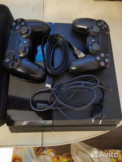 Sony playstation 4, 2 геймпада, сумка, 2 Tb