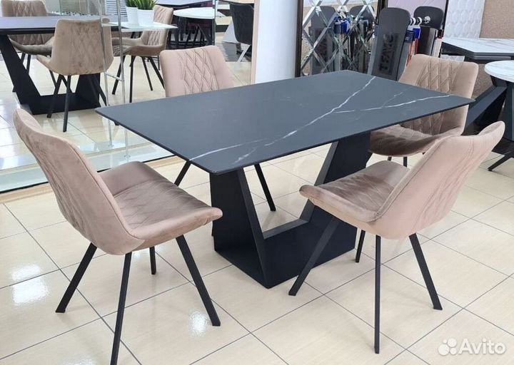 Стол повашимразмерам SVR-34931