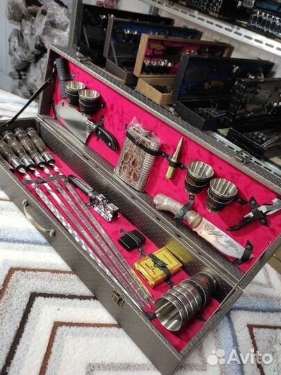 Подарочный набор в чемодане