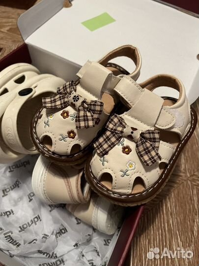 Обувь для девочки 22-23р