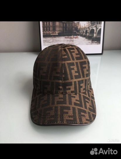 Кепка Fendi