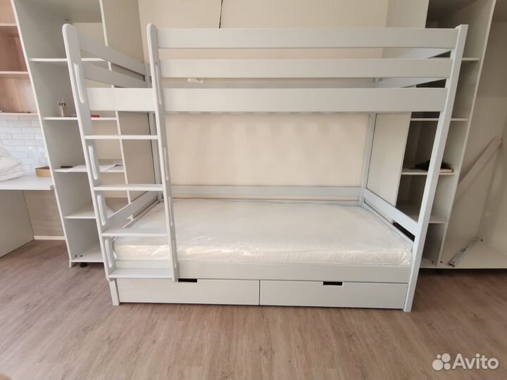 Детская кровать двухъярусная