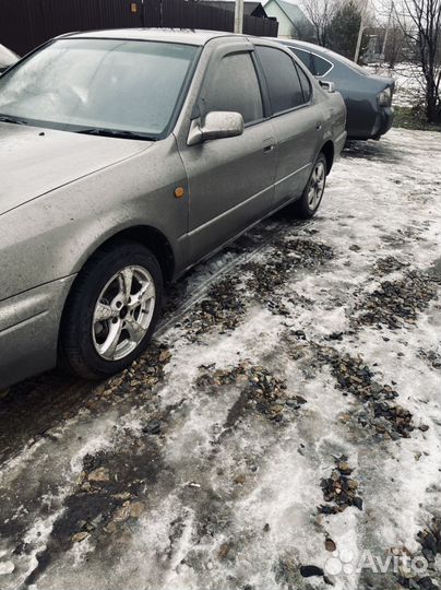 Toyota Camry CV40 1995г. В полный разбор