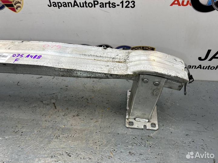 Усилитель переднего бампера Audi A4/RS4/S4