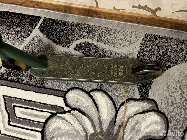 Трюковой самокат tech team duker 303