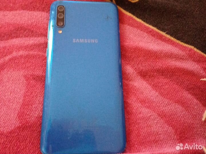 Samsung Galaxy A50, 4/64 ГБ