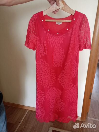 Платье праздничное