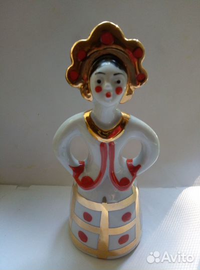 Фарфоровые статуэтки