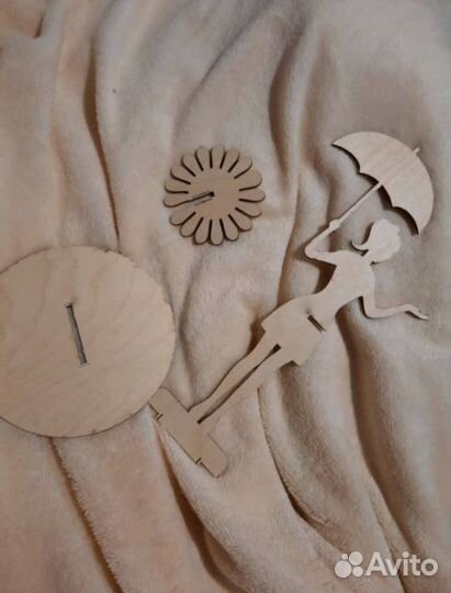 Новая Салфетница «Девушка с зонтом»