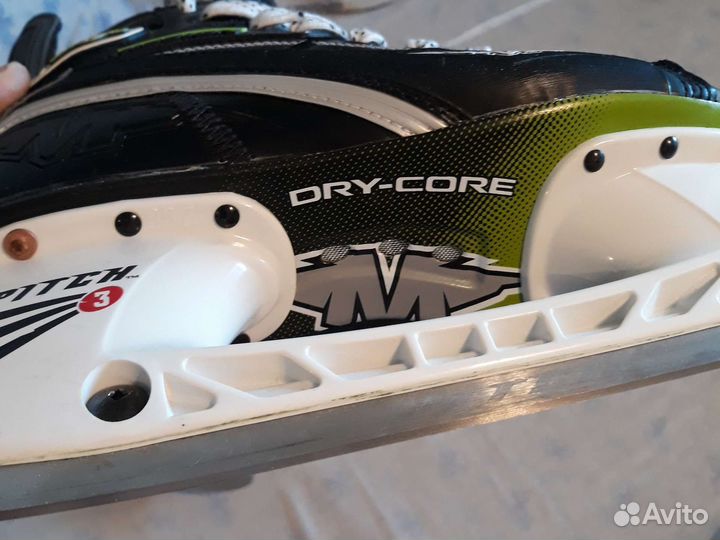 Коньки хоккейные mission