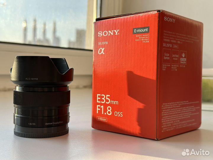 Объектив Sony E 35mm 1.8 OSS