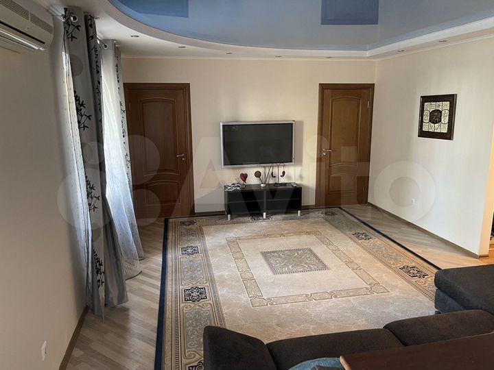 3-к. квартира, 70 м², 2/5 эт.