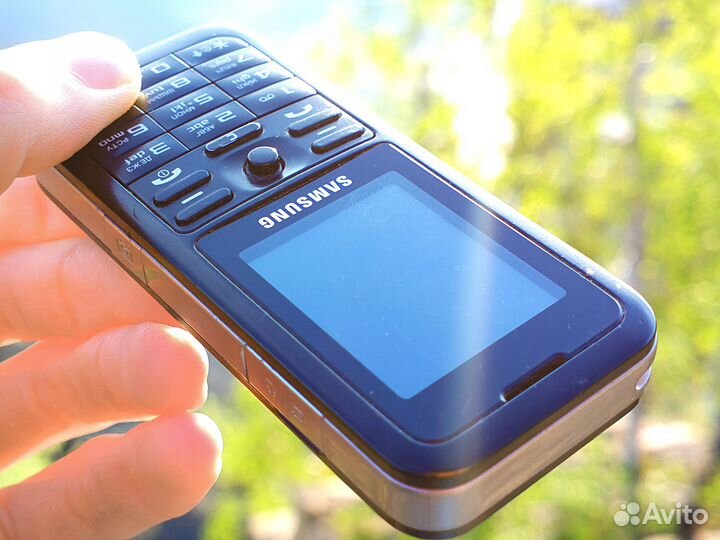 Телефон Samsung SGH-J210 для коллекции