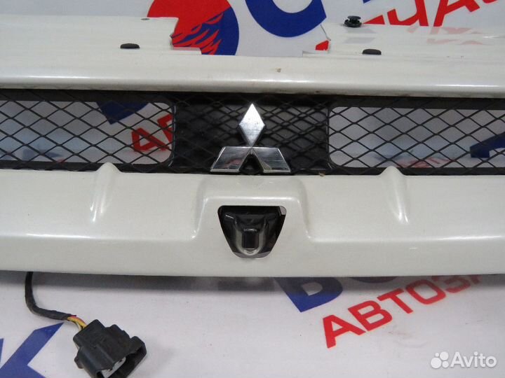 Решетка радиатора mitsubishi delica CV5W, CV1W, CV