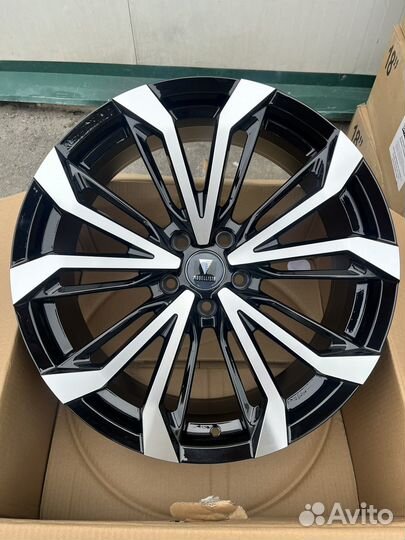 Диски R20 5x114,3 Modelista Toyota/lexus