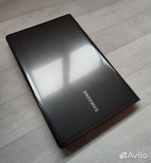 Samsung\i7-3610QM\4 ядра \Amd 7600m(2gb)\ozu 6gb