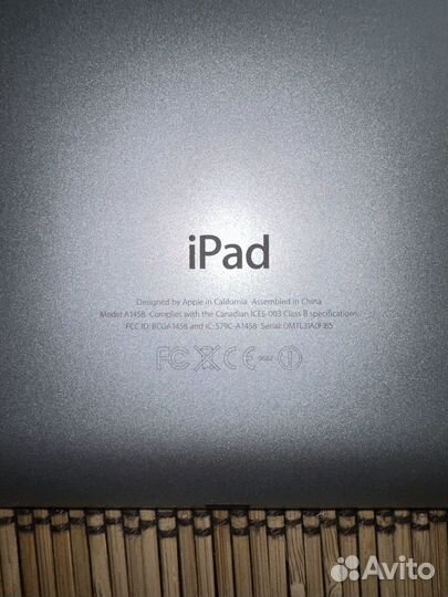 Планшет Apple iPad 4 поколения 2012 года