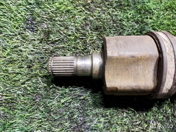 Привод передний правый Hyundai Accent