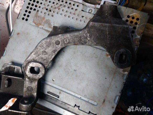 Кронштейн двигателя Renault Megane