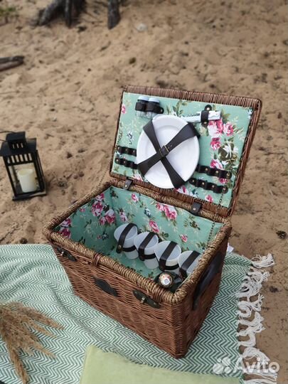 Корзина для пикника плетеная