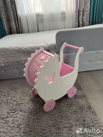 Деревянная коляска для кукол