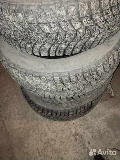 Michelin X-Ice North 3 215/60 R16