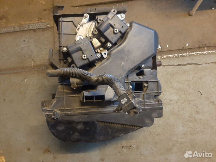 Корпус отопителя радиатор bluebird sylphy