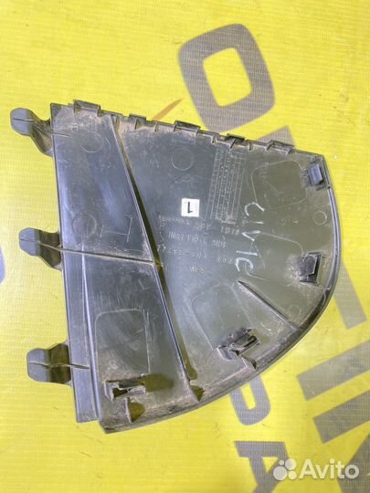 Накладка торпедо левая Honda Civic 4D