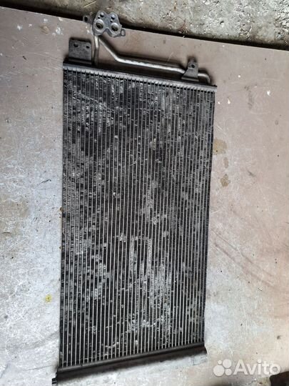 Радиатор кондиционера Volkswagen sharan