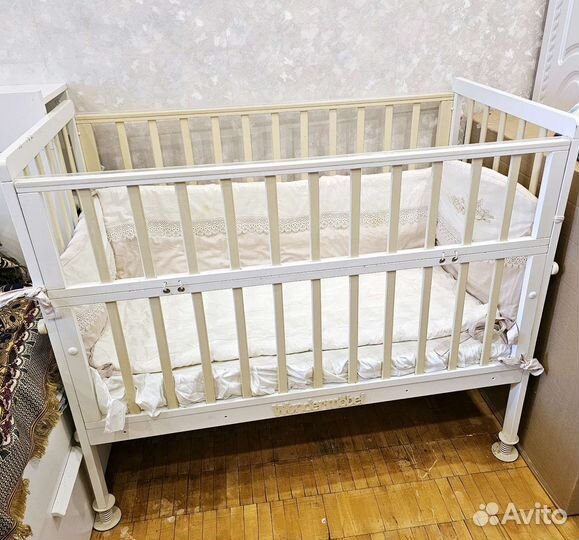 Кровать Wundermobel с подарками