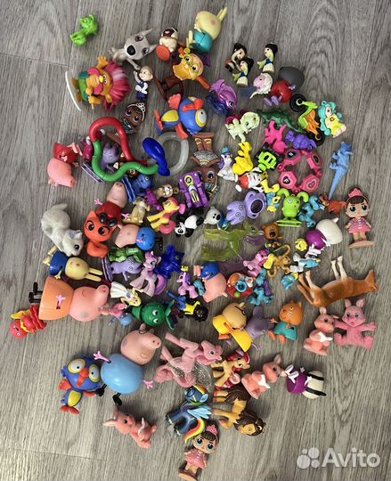 Игрушки из киндера и не только коробкой