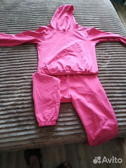 Спортивный костюм женский