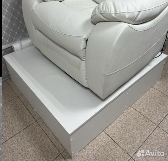 Подиум для педикюрного кресла реклайнера
