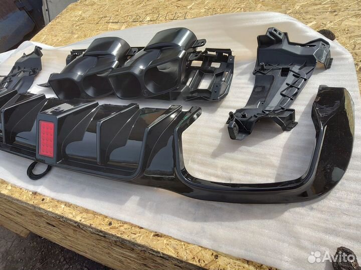 Диффузор с насадками brabus Mercedes E 213 новый