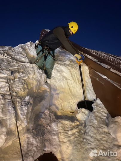 Уборка снега с крыш